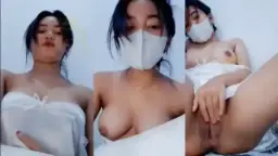 Lia Spill Toket Besarnya Live Full Face