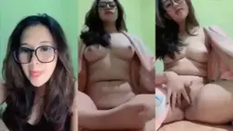 Si Cantik Renata Toket Mulus Live
