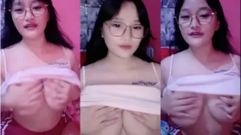 Baby13 Remas Toket Sambil Ngerokok