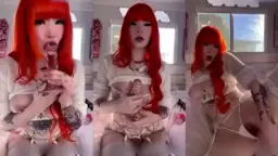 Bokep Lynie Egirl Plays with Toys Lyriefree