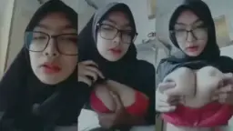 NADIRA Tobrut Hijab Hitam BH Merah